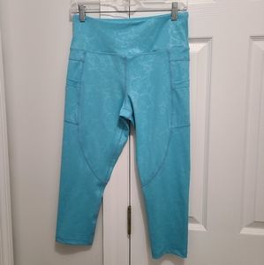 Aqua floral print Capri pocket leggings